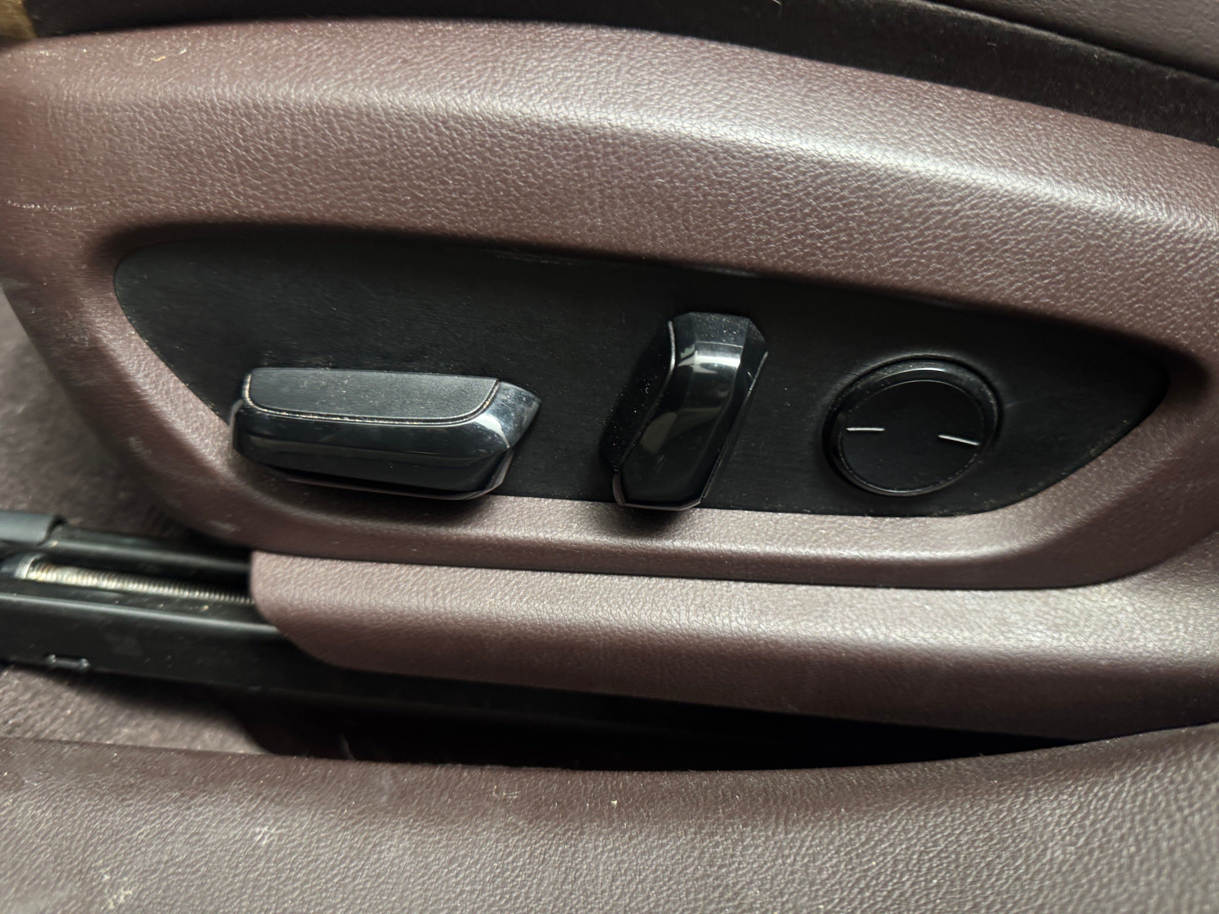 lexus es hybrid 2020 58AD21B17LU011540 image lexus es hybrid 2020 58AD21B17LU011540 image